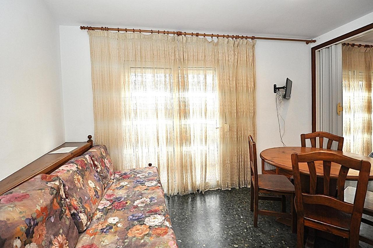 Apartamentos Ar Enjoy Flores Lloret de Mar Zewnętrze zdjęcie